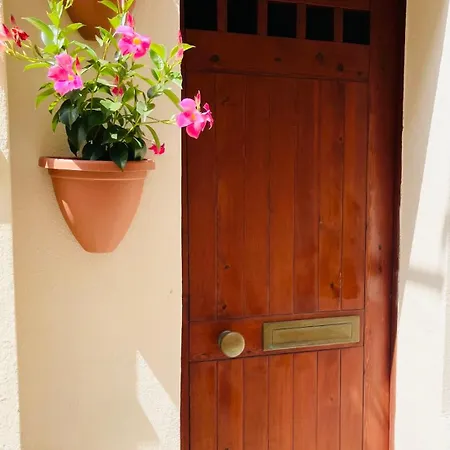 Picasso Art Apartment Alghero
